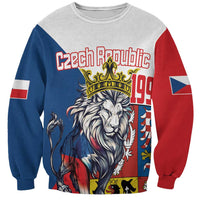 Unisex crewneck sweatshirt with lion graphic, red/blue sleeves, light gray