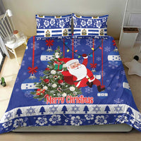 Blue Christmas bedding set: Santa carrying a gift, wreath and “Merry Christmas” on duvet
