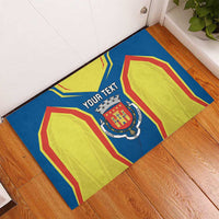 Personalized rubber doormat, blue sporty pattern with crest and yellow octagon shapes