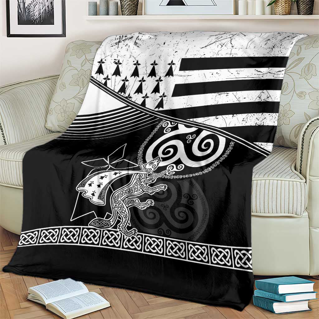Brittany Ermine Celtic Blanket Black Celtic Triskels - Wonder Print Shop