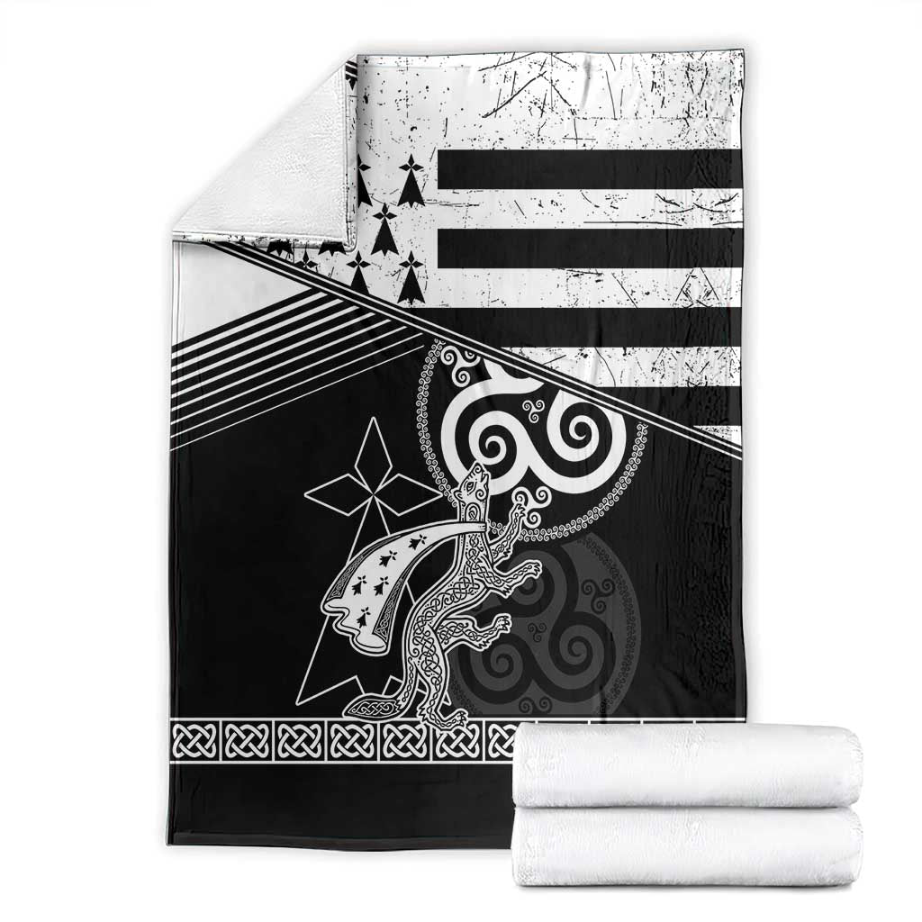 Brittany Ermine Celtic Blanket Black Celtic Triskels - Wonder Print Shop