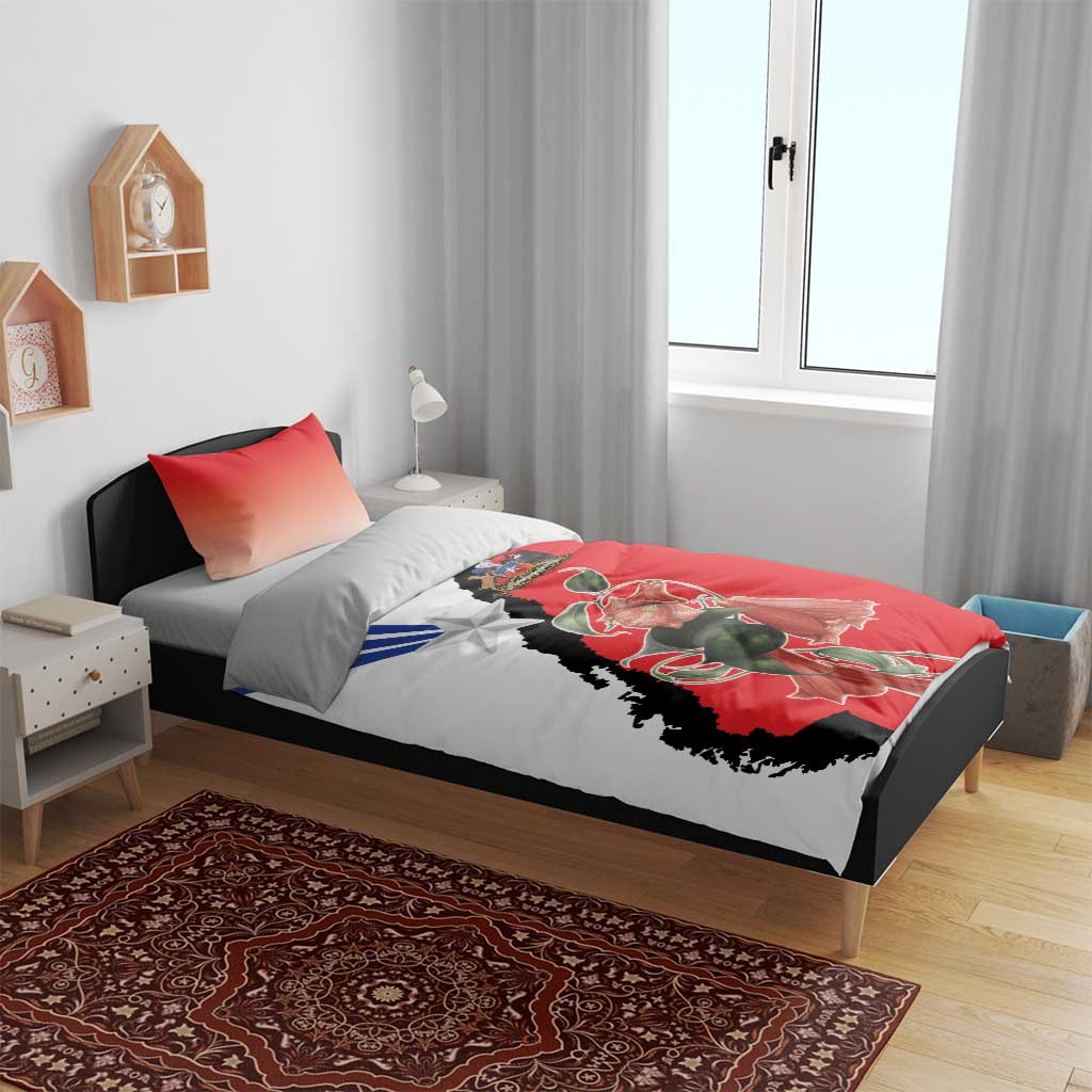 Chile flag-themed bedding set with red, white, blue, and black graphic; duvet and pillow