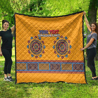 Yellow quilted blanket with blue “YOUR TEXT” and “Republique d’Haiti”, centered medallions