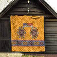 Yellow quilt with blue “YOUR TEXT” and “Republique d’Haiti”, quilted diamond texture