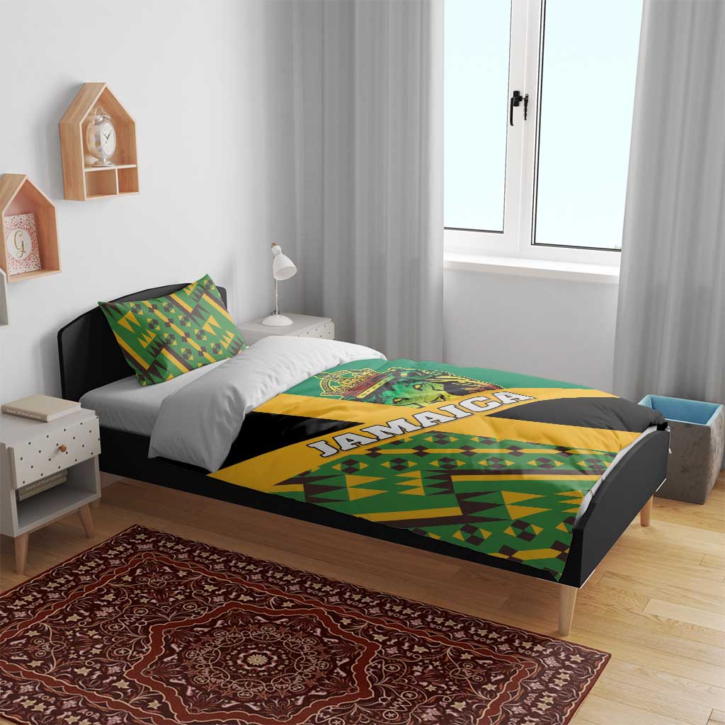 Green Jamaica bedding set with Kente pattern, lion crest panel on duvet