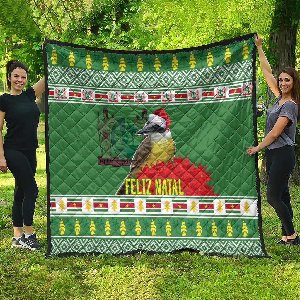 Green Christmas blanket quilt with bird-and-Santa motif, “Feliz Natal” center, decorative strips.