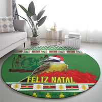 Green round Christmas rug with 'FELIZ NATAL', parrot and jungle graphic
