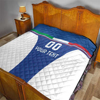 Quilted blue-and-white football blanket with Italy flag band, number 00, and "YOUR TEXT".