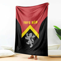Anglesey Wales Blanket Ynys Mon Welsh Lion Flag Design - Wonder Print Shop