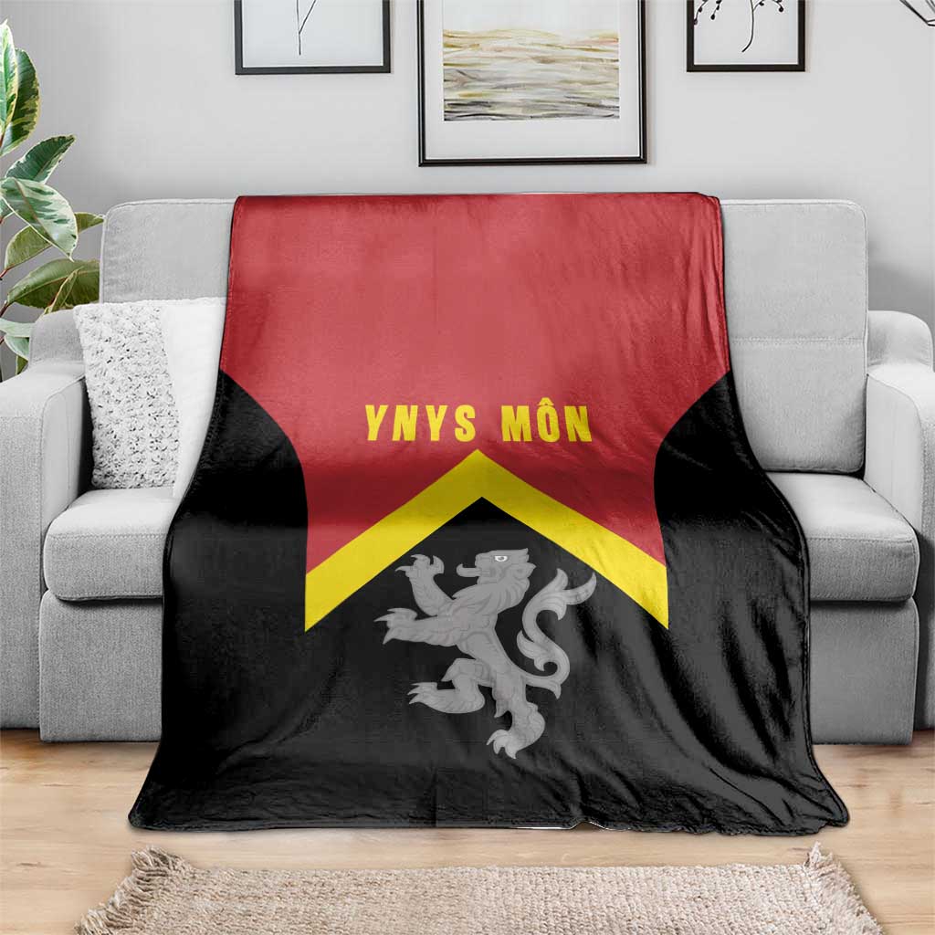 Anglesey Wales Blanket Ynys Mon Welsh Lion Flag Design - Wonder Print Shop