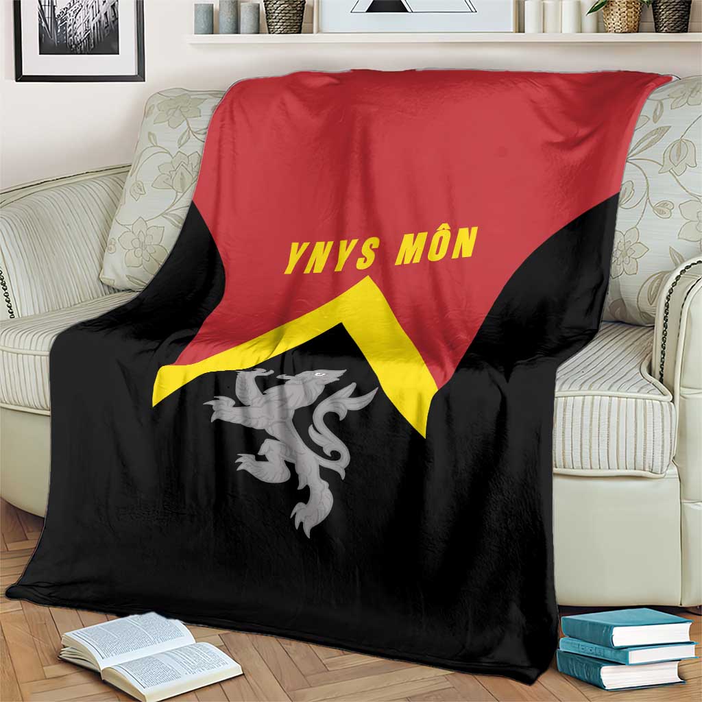 Anglesey Wales Blanket Ynys Mon Welsh Lion Flag Design - Wonder Print Shop