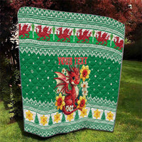 Personalized Wales Christmas Quilt Cute Red Welsh Dragon and Daffodils - Wonder Print Shop