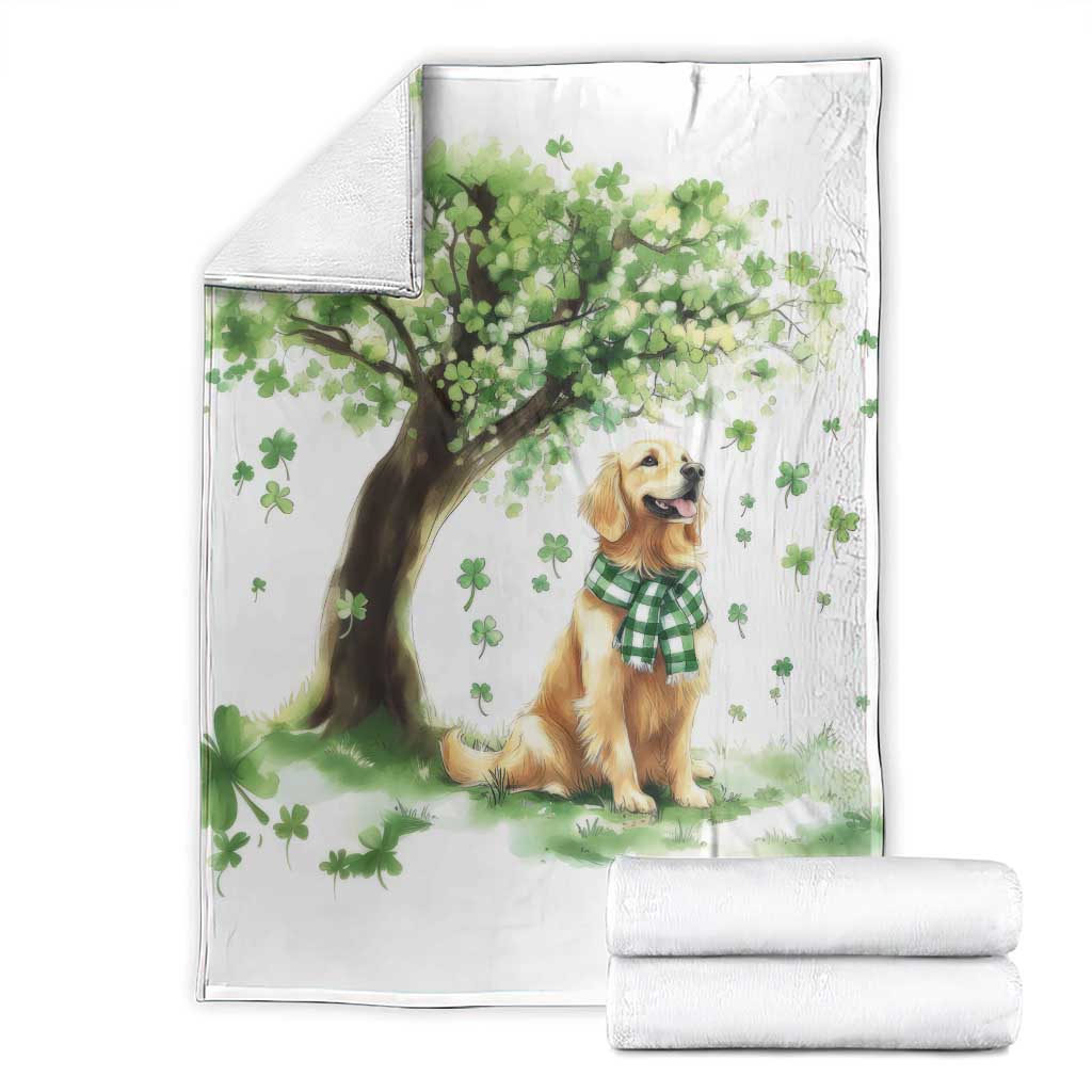 St. Patrick's Day Golden Retriever Welcome Throw Blanket Lucky Shamrocks Dog Lover