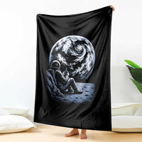 Astronaut Drinking Coffee On The Moon Graphic Throw Blanket Vintage Sci Fi Earth Horizon Space Explorer