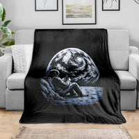Astronaut Drinking Coffee On The Moon Graphic Throw Blanket Vintage Sci Fi Earth Horizon Space Explorer