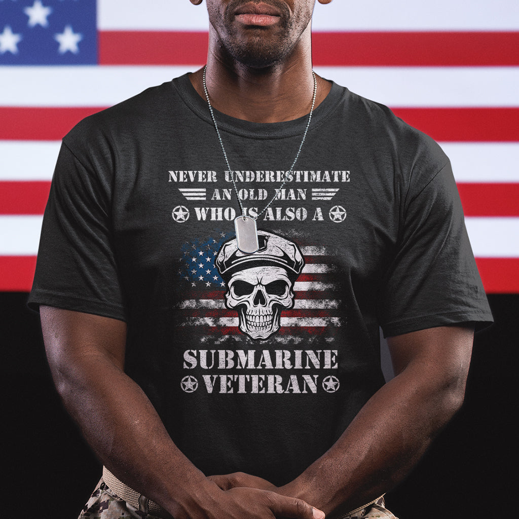 Men's black graphic T-shirt with skull and submariner veteran emblem print