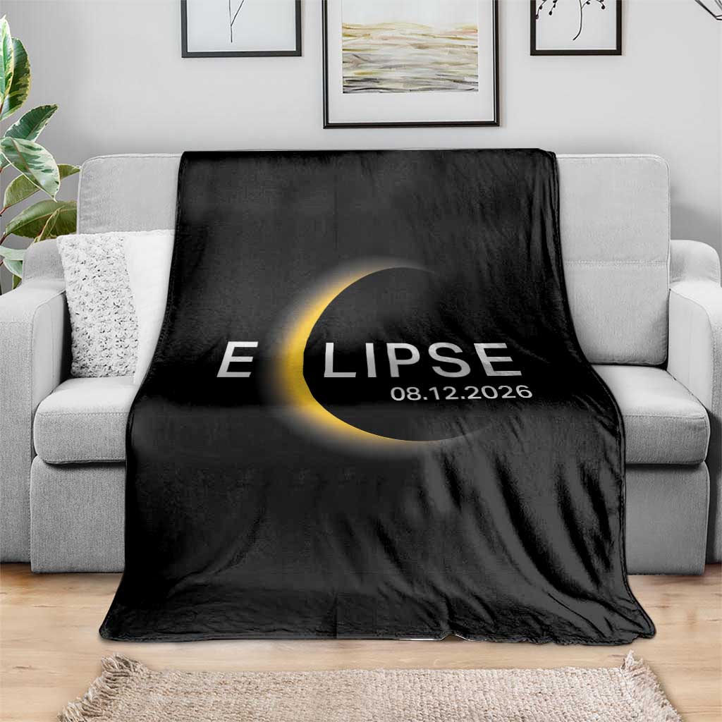 Minimalist 2026 Total Solar Eclipse Throw Blanket August 12 Totality Astronomy Souvenir