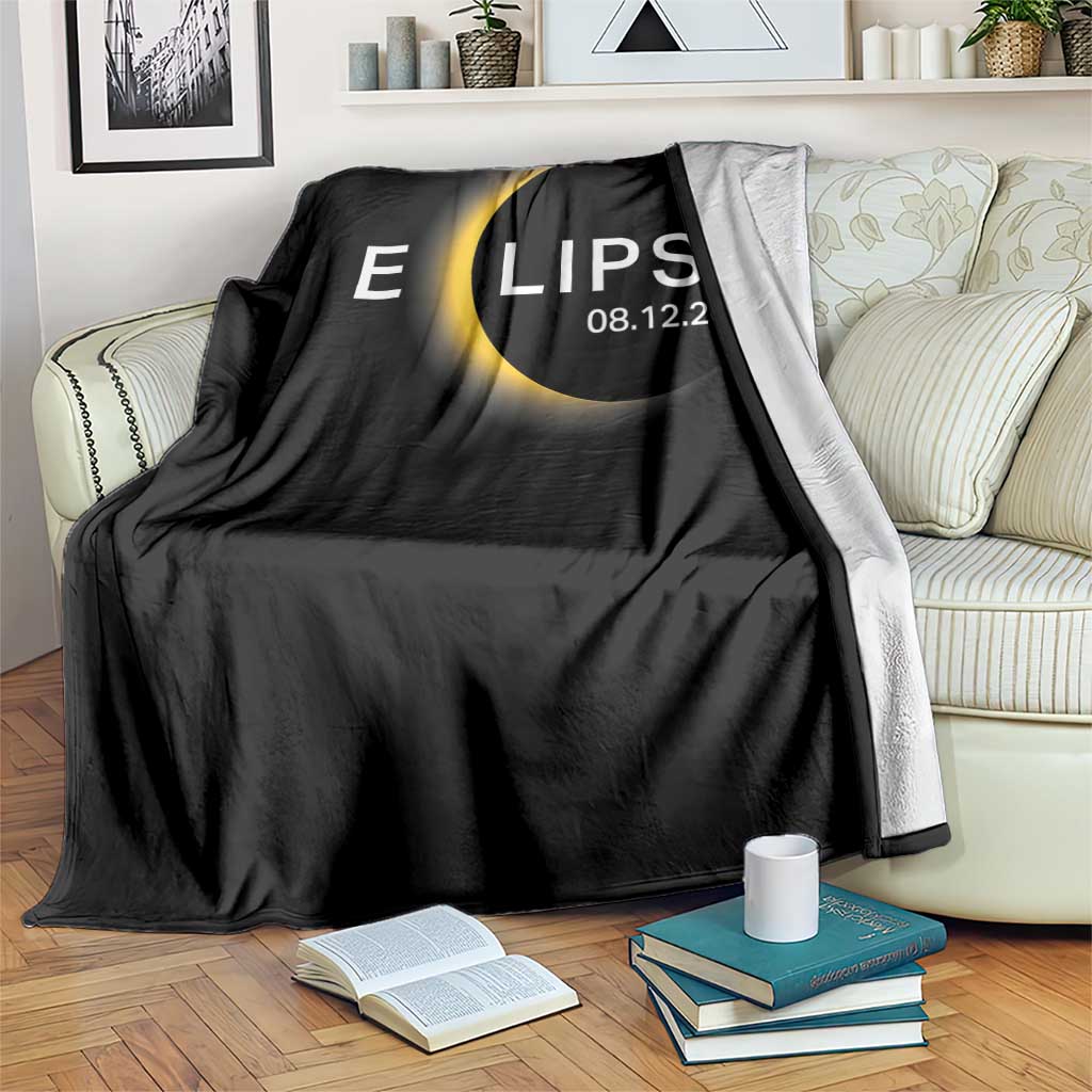 Minimalist 2026 Total Solar Eclipse Throw Blanket August 12 Totality Astronomy Souvenir
