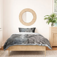 Hunting Rifle Bedding Set Grunge Wilderness Marsh Scene with Rustic Outdoor
