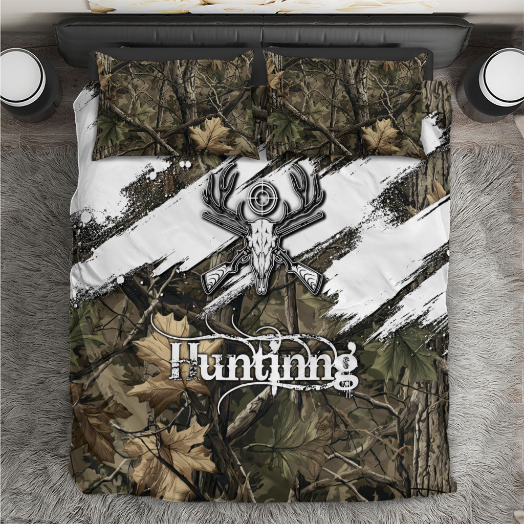 Deer Skull Hunting Bedding Set Camo Forest Grunge Buck Skull Crossed Rifles Target