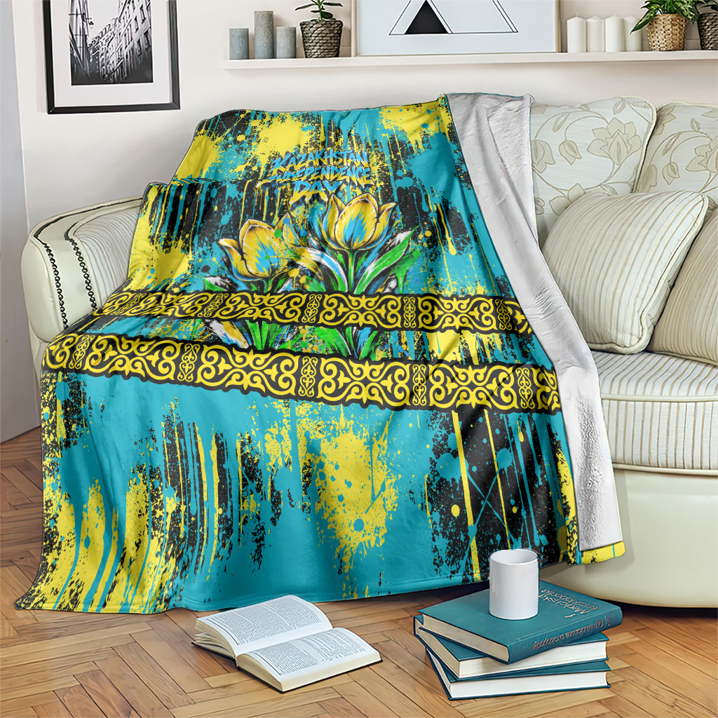 Kazakhstan Independence Day Eagle Tulips Blanket Grunge Paint Splatter Graphic Traditional Kazakh