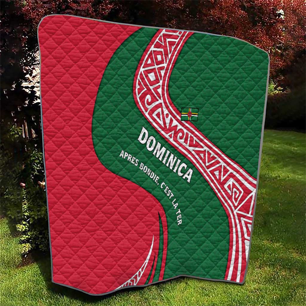 Dominica Quilt with Sisserou Parrot and Tribal Pattern Design - Wonder Print Shop