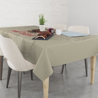 Round tablecloth in light beige with a centered multicolor skull design