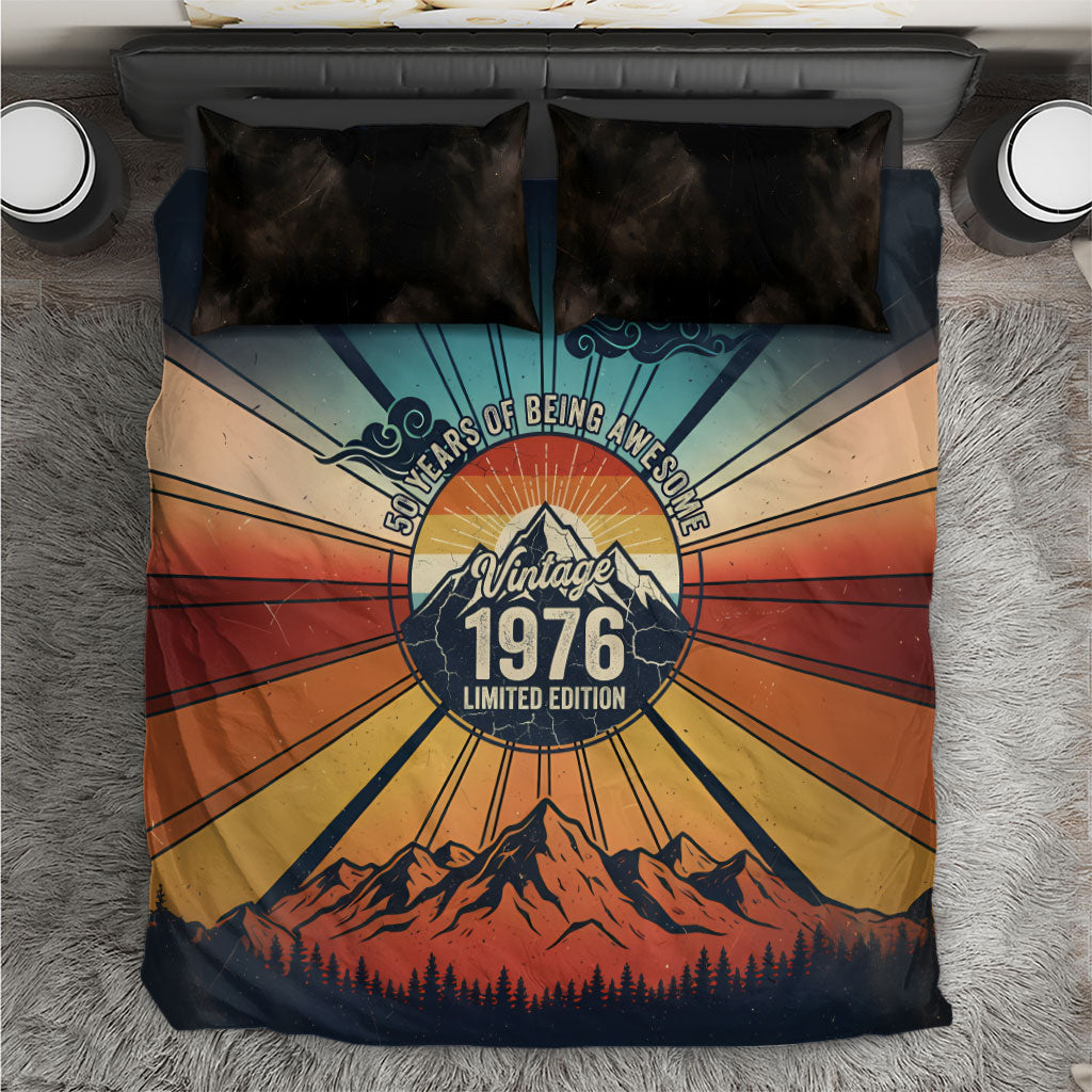 Vintage 1976 50th Birthday 50 Years Of Being Awesome Bedding Set Retro Sunset Mountain Sunrise