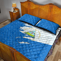 Nicaragua flag quilt bed set, blue quilt cover with white emblem, includes two pillows