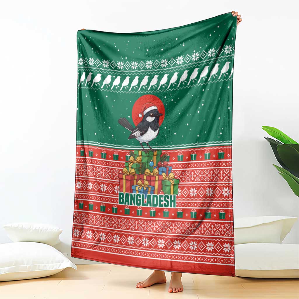 Bangladesh Christmas Blanket with Black-Capped Bird Gift Stack and Green Red Snowflake Pattern - Wonder Print Shop