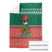 Bangladesh Christmas Blanket with Black-Capped Bird Gift Stack and Green Red Snowflake Pattern - Wonder Print Shop