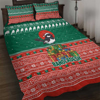 Bangladesh Christmas Quilt Bed Set with Black-Capped Bird Gift Stack and Green Red Snowflake Pattern - Wonder Print Shop