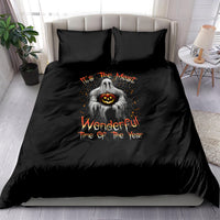Black Halloween bedding set with ghost holding a jack-o'-lantern, “Wonderful!” design