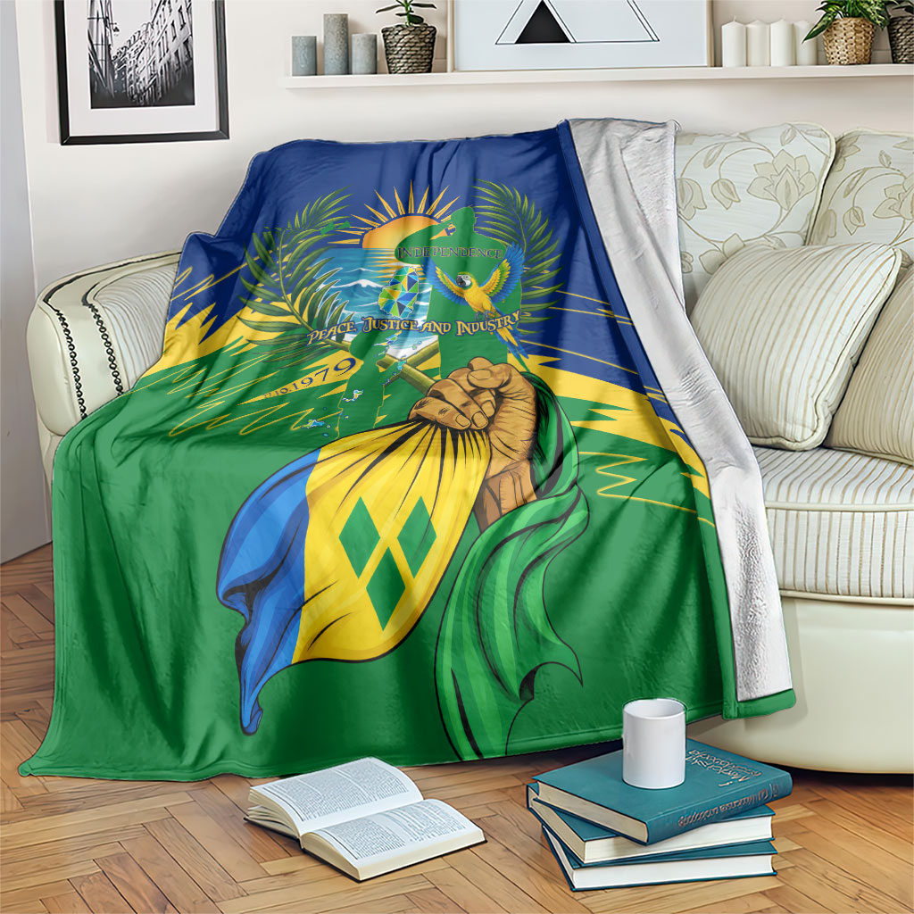 Saint Vincent and the Grenadines Independence Day Blanket Caribbean Flag Parrot Hairouna Pride