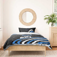 Black bedding set with Somalia text, camel caravan silhouette and blue wave stripes