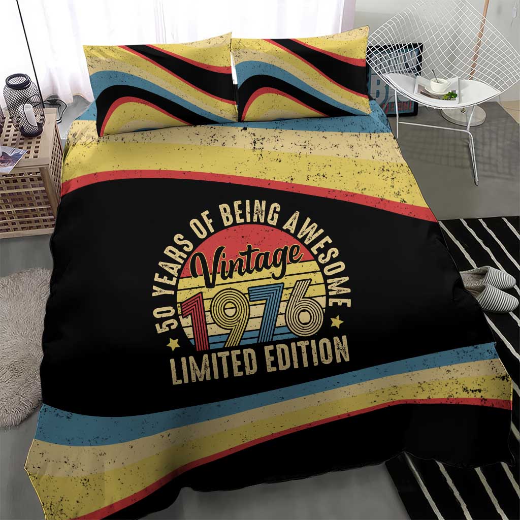 Vintage 1976 Birthday Celebration Bedding Set 50th Birthday for Him - Retro Distressed Stripe Pattern