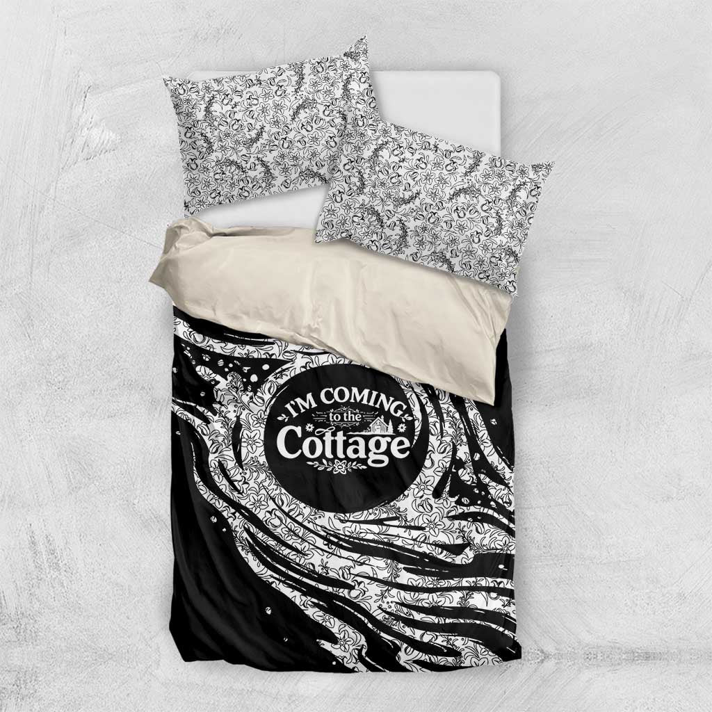 I'm Coming to the Cottage Bedding Set with Hand-Drawn Floral Pattern