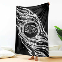 I'm Coming to the Cottage Blanket with Hand-Drawn Floral Pattern