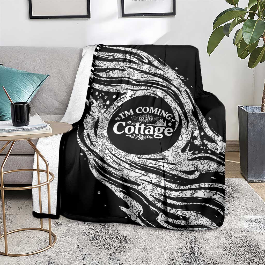 I'm Coming to the Cottage Blanket with Hand-Drawn Floral Pattern