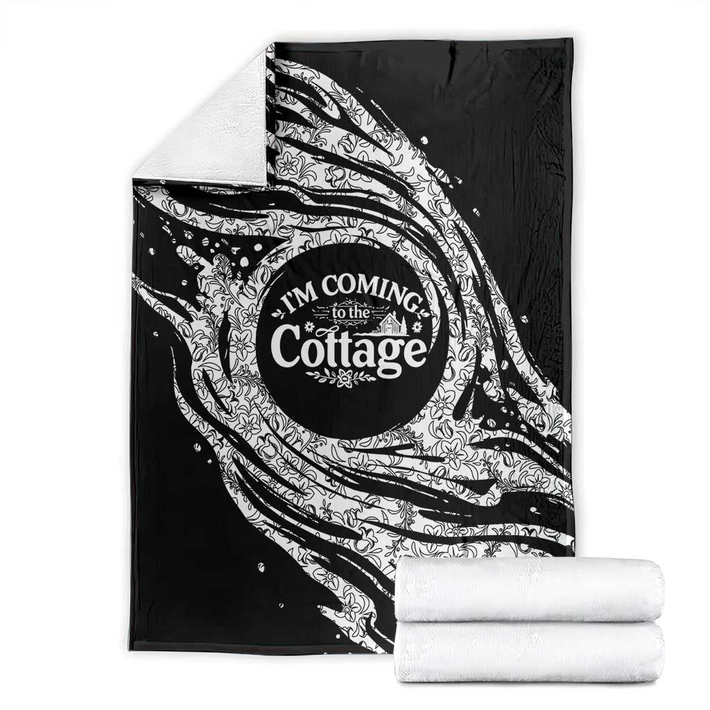 I'm Coming to the Cottage Blanket with Hand-Drawn Floral Pattern