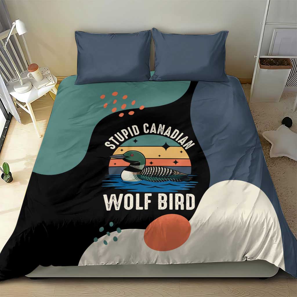 Stupid Canadian Wolf Bird Bedding Set with Retro Sunset Stripe Pattern