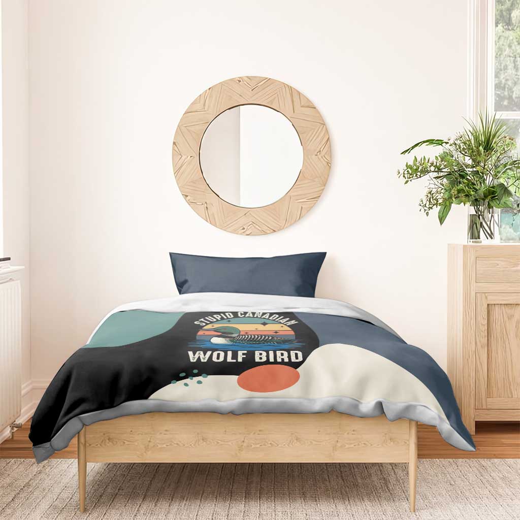 Stupid Canadian Wolf Bird Bedding Set with Retro Sunset Stripe Pattern