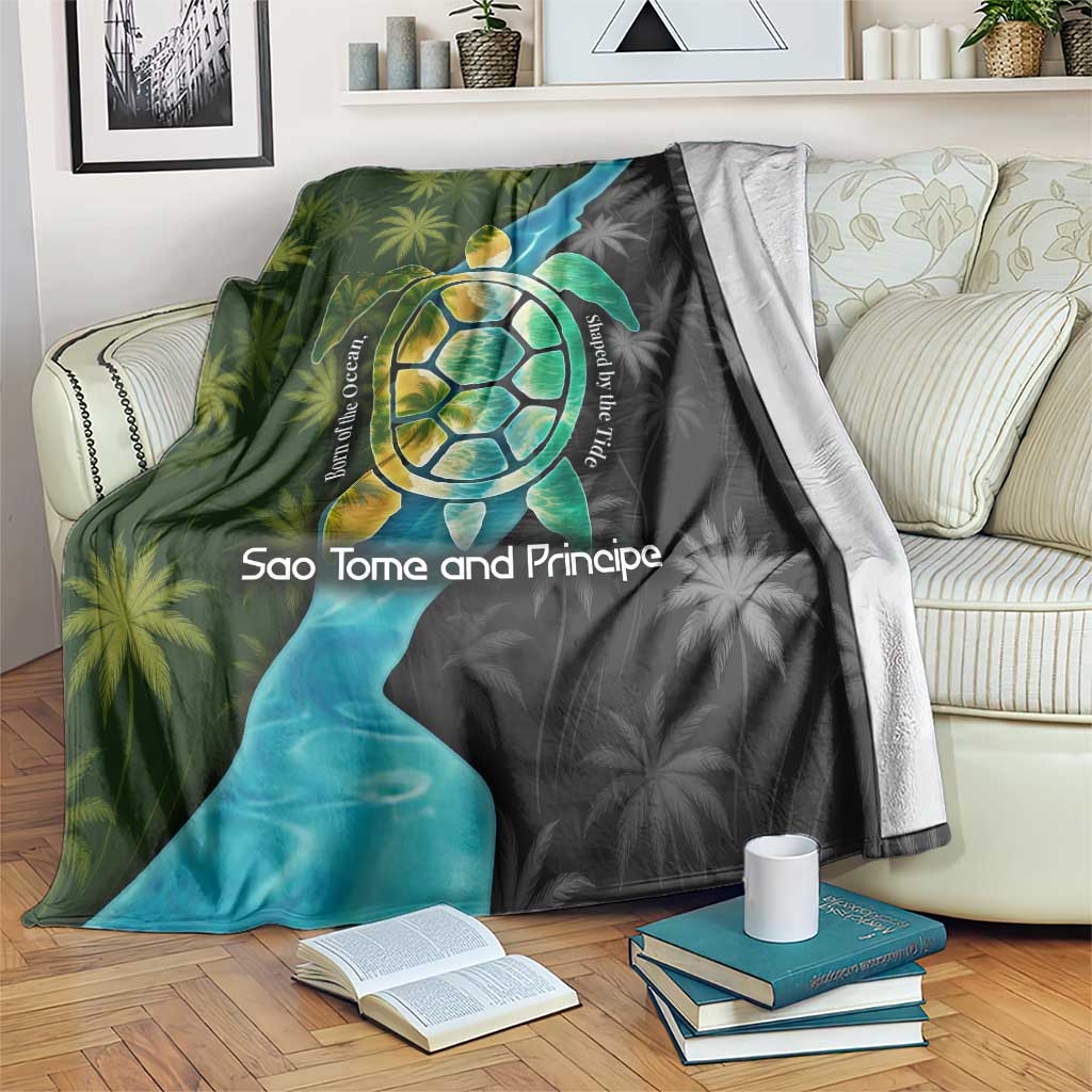 Sea Turtle Sao Tome and Principe Blanket with Ocean Tide and Tropical Palm Design