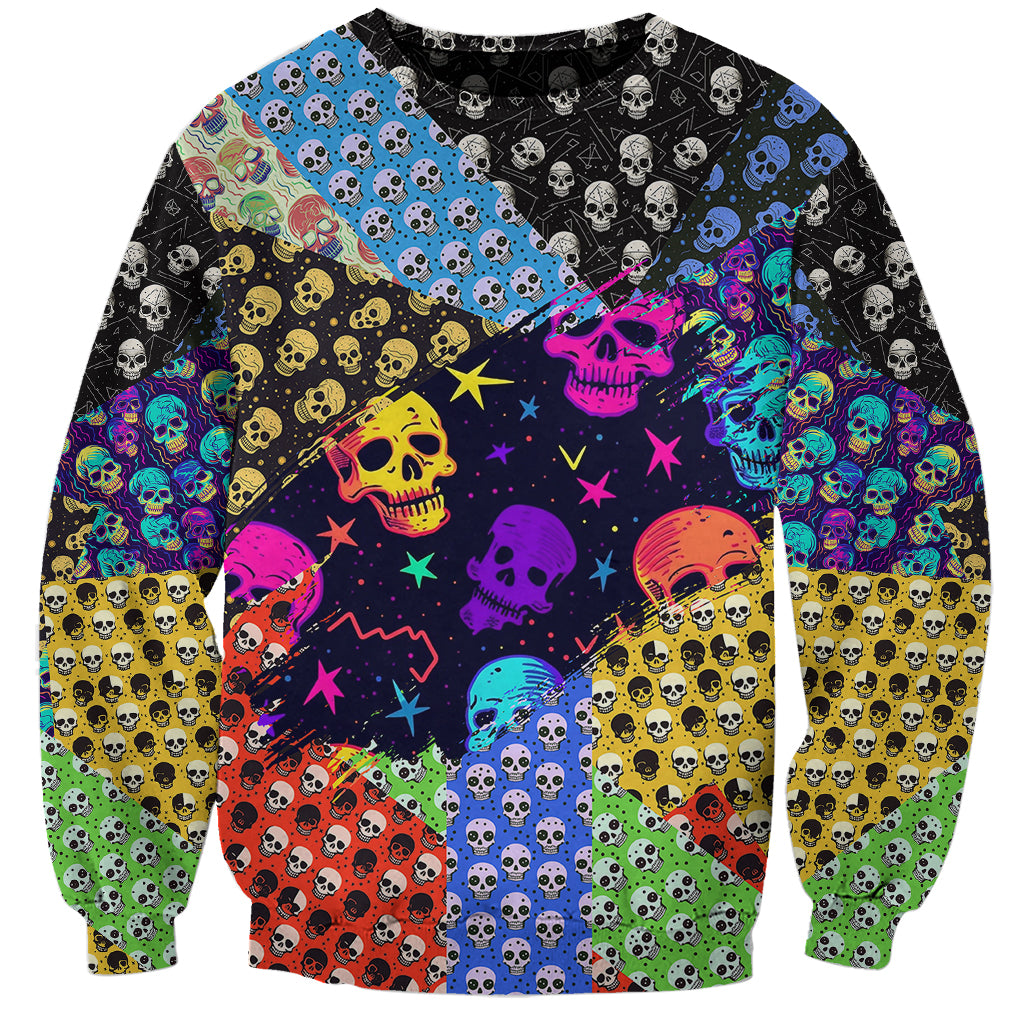 Multicolor skull pattern crewneck sweatshirt with centered skull design and long sleeves