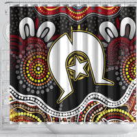 Multicolor Aboriginal pattern shower curtain with central white speech bubble and star