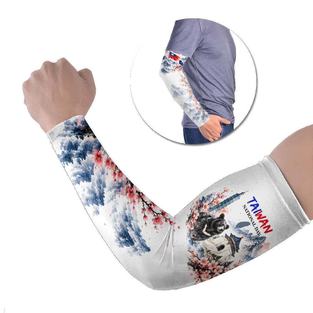 Taiwan National Day Formosan Black Bear Arm Sleeves Double Ten Day Watercolor Landmarks Art