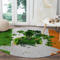 Round area rug with green clovers and skull portrait on multicolor circular design