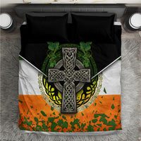Black duvet cover with Irish cross, green shamrocks, and flag stripes with two matching pillows