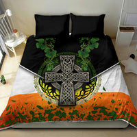 Irish flag-style bedding set with black base, green shamrocks, Celtic cross center, two pillows