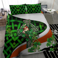 Irish bedding set duvet with green woven pattern, orange diagonal stripe, clovers and woman illustration